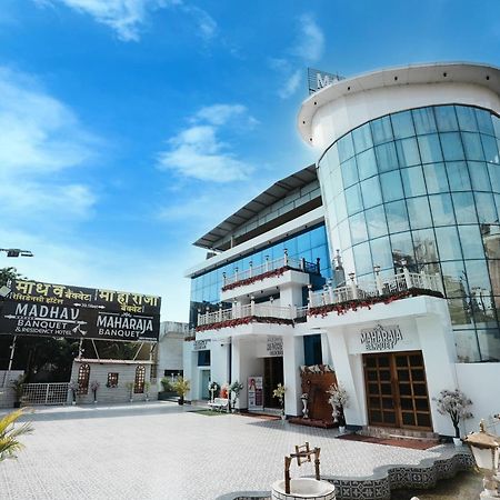 Madhav Residency Hotel & Banquet, Kalyan, Mumbai ภายนอก รูปภาพ