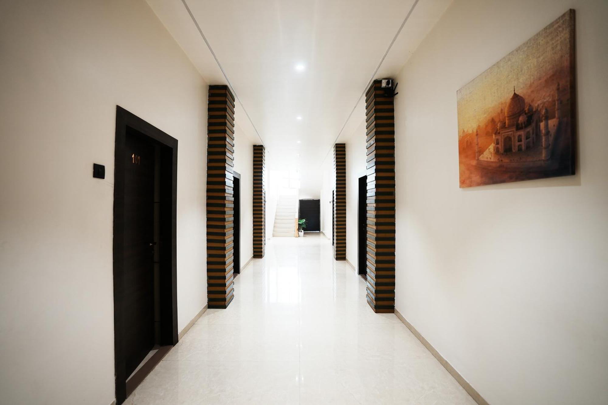 Madhav Residency Hotel & Banquet, Kalyan, Mumbai ภายนอก รูปภาพ