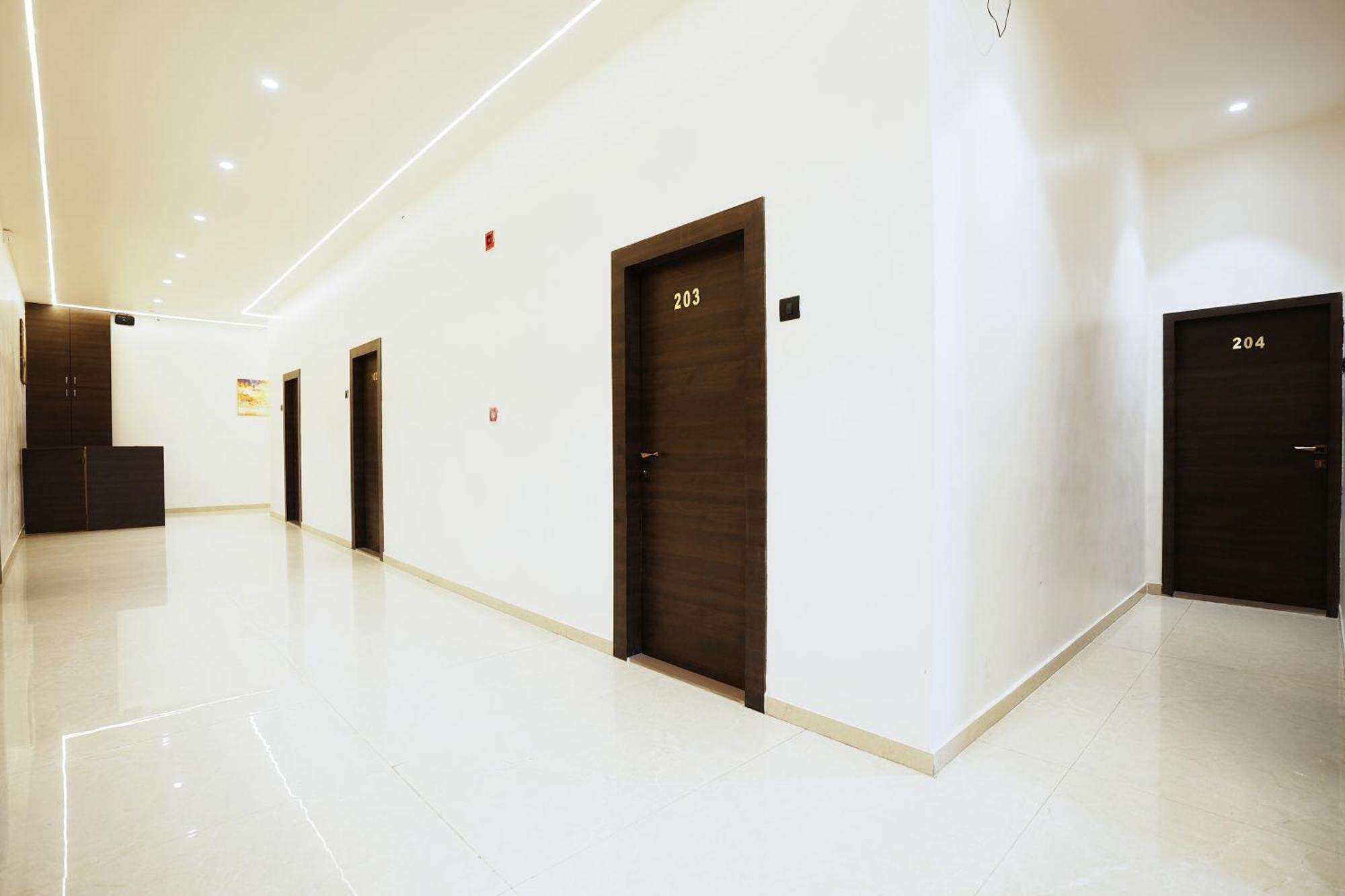 Madhav Residency Hotel & Banquet, Kalyan, Mumbai ภายนอก รูปภาพ