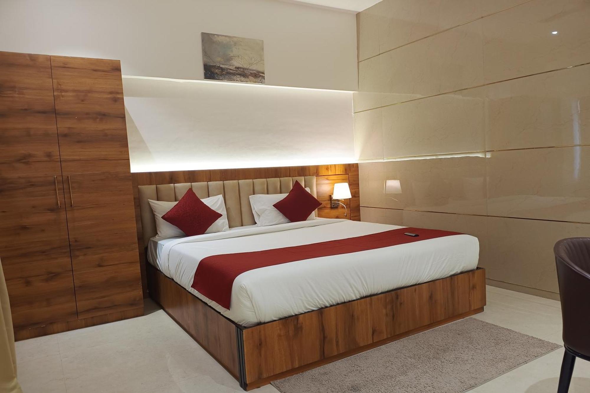 Madhav Residency Hotel & Banquet, Kalyan, Mumbai ภายนอก รูปภาพ