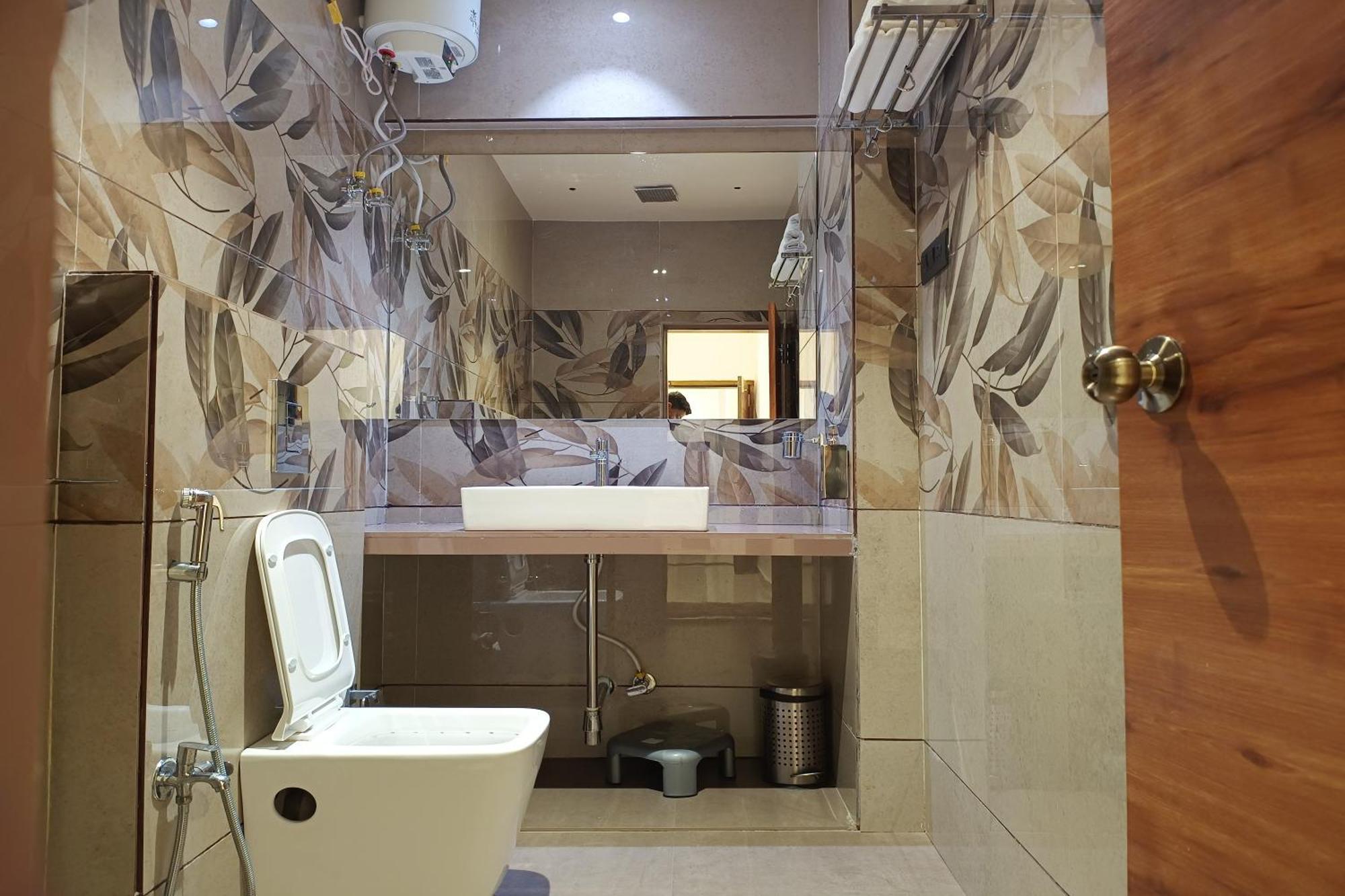 Madhav Residency Hotel & Banquet, Kalyan, Mumbai ภายนอก รูปภาพ